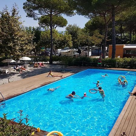Hotel Camping Taimi Marina di Massa Zewnętrze zdjęcie
