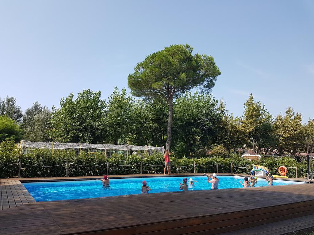 Hotel Camping Taimi Marina di Massa Zewnętrze zdjęcie